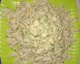 Foto langkah ke 4 dari resep Kue bawang gunting/ Kripik Bawang Renyah.