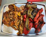 Une image de l'étape 15 de Courgettes et poivrons bicolores marinés grillés à la plancha.