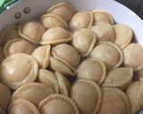Foto del paso 4 de la receta: Sorrentinos de Jamón y Queso