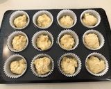 A picture of step 3 of Unicorn cupcakes.