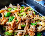 Foto langkah ke 6 dari resep Tumis Jamur Shimeji.
