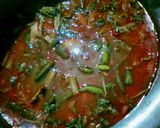 A picture of step 3 of Bhendi gosht.