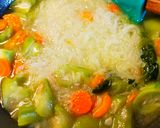 Foto langkah ke 5 dari resep Sop Oyong Bihun.
