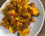 A picture of step 3 of Stir fried cooked potatoes 🥔 🍽.