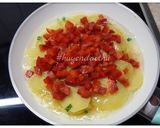 Hình bước làm 5 của món Trứng chiên khoai tây, ớt chuông