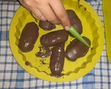A picture of step 4 of Bounty chocolate bar.
