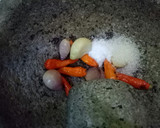 Foto langkah ke 3 dari resep Sambel Goreng Basah (Kentang, Wortel, Teri).