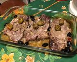 Une image de l'étape 9 de Côtes de porc aux olives bicolores et échalotes.