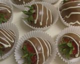 A picture of step 7 of Chocolate strawberries.