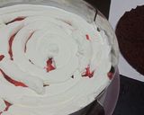 Foto del paso 8 de la receta: Tarta de chocolate (rellena nata con fresas)