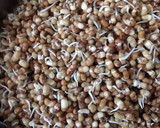 મિસળ પાઉં (Misal Pav Recipe in Gujarati) રેસીપી સ્ટેપ1ફોટો