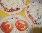 Foto del paso 2 de la receta: Mini pizzas sin horno