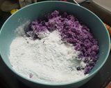 Foto langkah ke 3 dari resep Awug-awug (Sengkulun) Ubi Ungu.