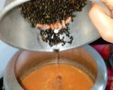 A picture of step 8 of Punjabi Dal Makhni.