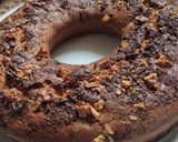 Foto del passaggio 5 della ricetta Ciambella alle noci e gocce di cioccolato