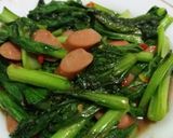 Foto langkah ke 4 dari resep Tumis Pokcoy Sosis.