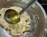 A picture of step 5 of Aloo puri.