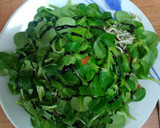 Foto del paso 8 de la receta: Ensalada de canónigos, anguriñas, aguacate y tomate