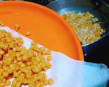बुंदी लडू(Bundi ke laddu recipe in Hindi) रेसिपी चरण 3 फोटो