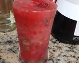 Foto del paso 4 de la receta: Mojito de frutilla con maní surtido