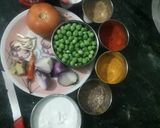 A picture of step 1 of Mater ka jhol.
