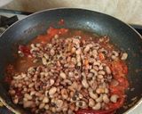A picture of step 5 of Chawli Curry.