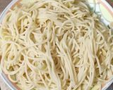 A picture of step 5 of White Sauce Chicken Spegatti.