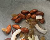 #सूखा नारियल गोंद पंजीरी रेसिपी चरण 1 फोटो