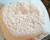 Foto del paso 1 de la receta: Coca de setas de cardo
