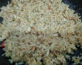 Foto langkah ke 7 dari resep Nasi goreng ayam suwir.