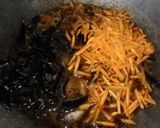 Foto langkah ke 2 dari resep Semur Bihun Jagung Aroma Ebi.
