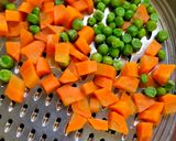 A picture of step 4 of Beetroot pulp chilla with veggies.