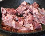 Foto langkah ke 3 dari resep Tumis Daging Brokoli Jamur Shimeji.