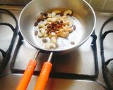 A picture of step 5 of Sweet pogla (Sakkarai pongal or chakkara pongal).