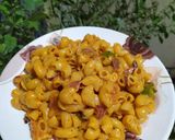 A picture of step 4 of Thousand island dressing pasta salad.