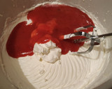 Foto del paso 4 de la receta: Helado cremoso de frutillas 🍓🍓