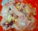 Foto langkah ke 2 dari resep Ayam goreng bawang putih.