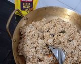 Foto langkah ke 4 dari resep Nasi Goreng Kemangi.