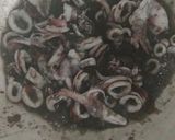 Foto langkah ke 3 dari resep Cumi masak hitam.
