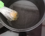 Foto del paso 3 de la receta: Crema de bacon con huevo flor