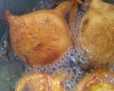 A picture of step 4 of Vada Pav.