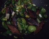 Foto langkah ke 3 dari resep Iwak Pindang Cabe Ijo.