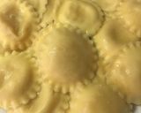 Foto del paso 3 de la receta Girasoles de queso en salsa boloñesa