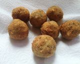 Brokkolis sajtgolyó recept fázis 2 fotója