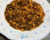 A picture of step 5 of Chanay ki dal palak.
