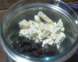 A picture of step 3 of Easy Compound chocolates.