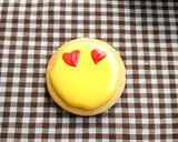A picture of step 7 of Emoji Cookie's.