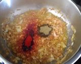Foto del paso 2 de la receta: Estofado de patas de pollo en olla rápida