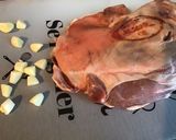 Une image de l'étape 3 de Gigot d'agneau mariné, ail fumé.