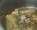 A picture of step 6 of Chicken salan in black pepper.